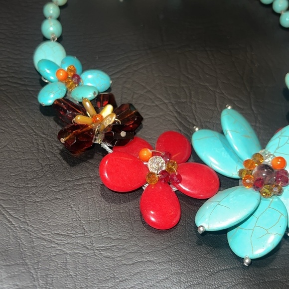 W Stone & Beads, necklace and earring set. - Picture 4 of 4